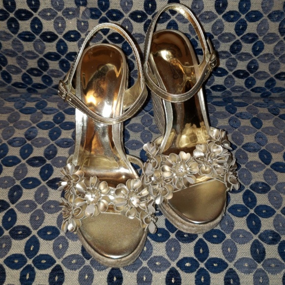 CARLOS SANTANA Wedges - Picture 2 of 4